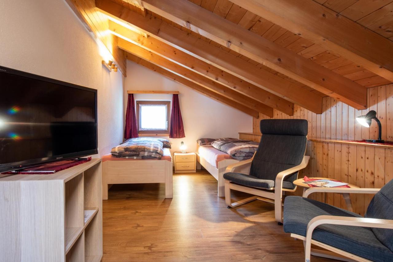 Haus Avalanche Apartment Саас-Фее Стая снимка